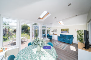 GARDEN ROOM- click for photo gallery